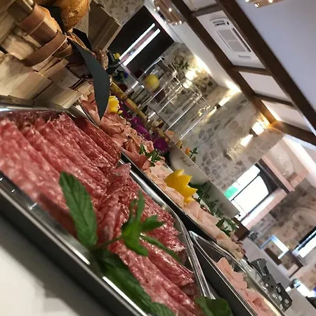 L'impero 팜스테이 게라스